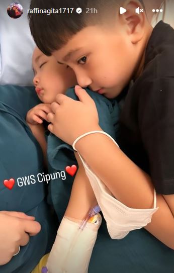 Momen Rayyanza anak Raffi Ahmad dirawat di rumah sakit © 2023 brilio.net