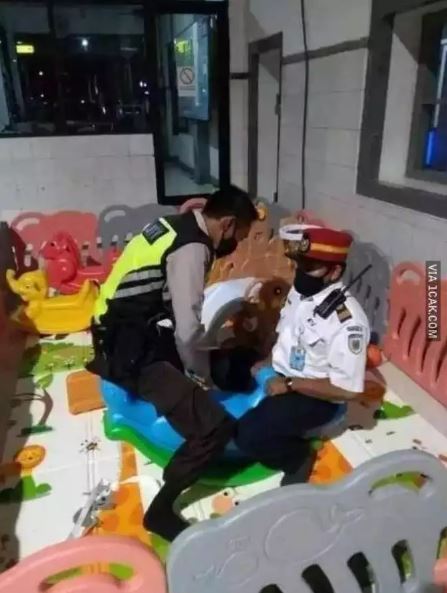 Potret kocak kelakuan random warga Berbagai sumber