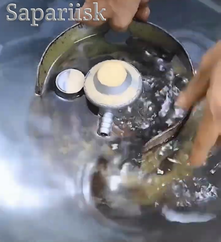 Bukan ditambal plastik, ini cara atasi tabung gas mendesis dan mengeluarkan bau pakai 1 alat sederhana