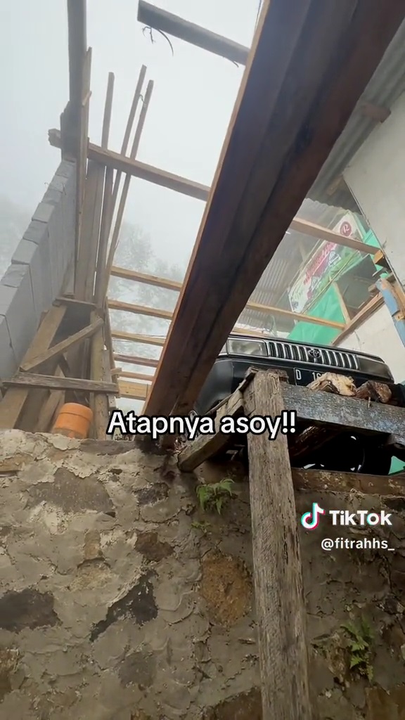 toilet unik tanpa atap © TikTok