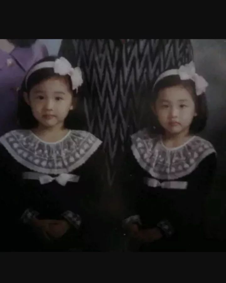 potret kenangan mirna salihin dan kembaran © instagram