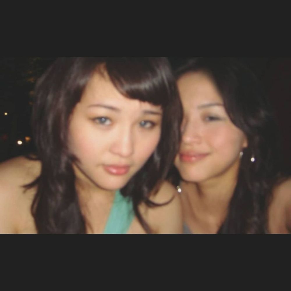 potret kenangan mirna salihin dan kembaran © instagram