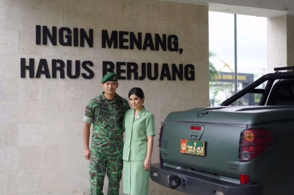 Potret Annisa Pohan kenakan baju persit © 2023 brilio.net