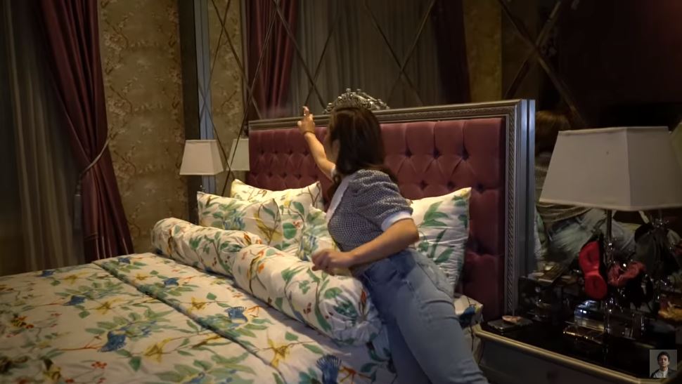 penampakan kamar tidur pesinetron © berbagai sumber