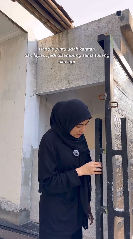 potret keanehan rumah clara shinta © instagram