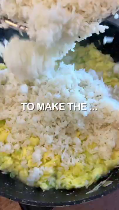 Nggak perlu pakai nasi pera, ini cara bikin nasi goreng agar hasilnya kering dan tak berkerak