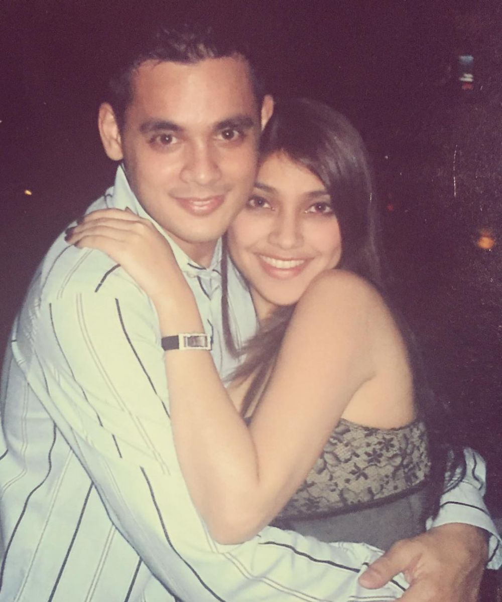 potret sarah azhari dan suami beda 10 tahun © instagram