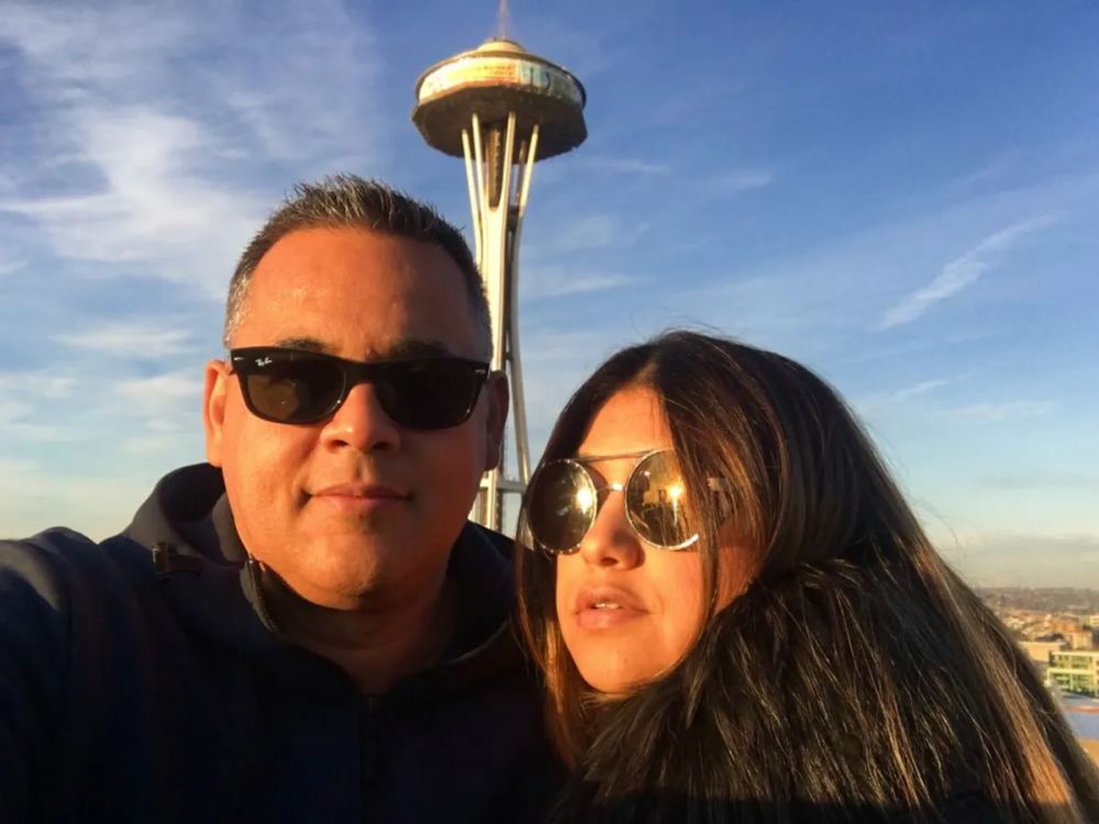 potret sarah azhari dan suami beda 10 tahun © instagram