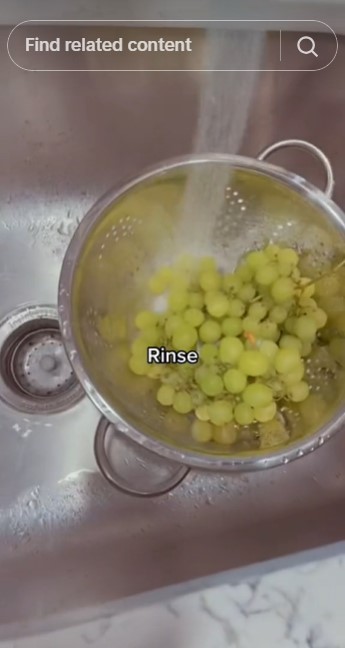 Tanpa garam atau tepung, ini cara enyahkan noda dan lapisan lilin pada anggur pakai 2 bahan dapur