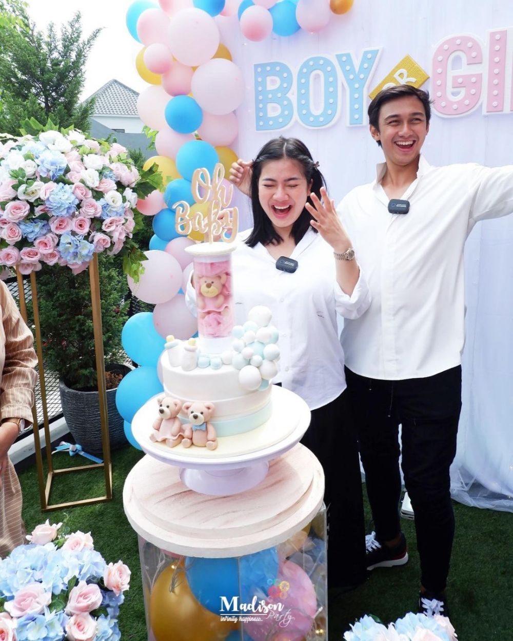 beda penampilan pesinetron di momen gender reveal anak pertama © berbagai sumber beda penampilan pesinetron di momen gender reveal anak pertama © berbagai sumber