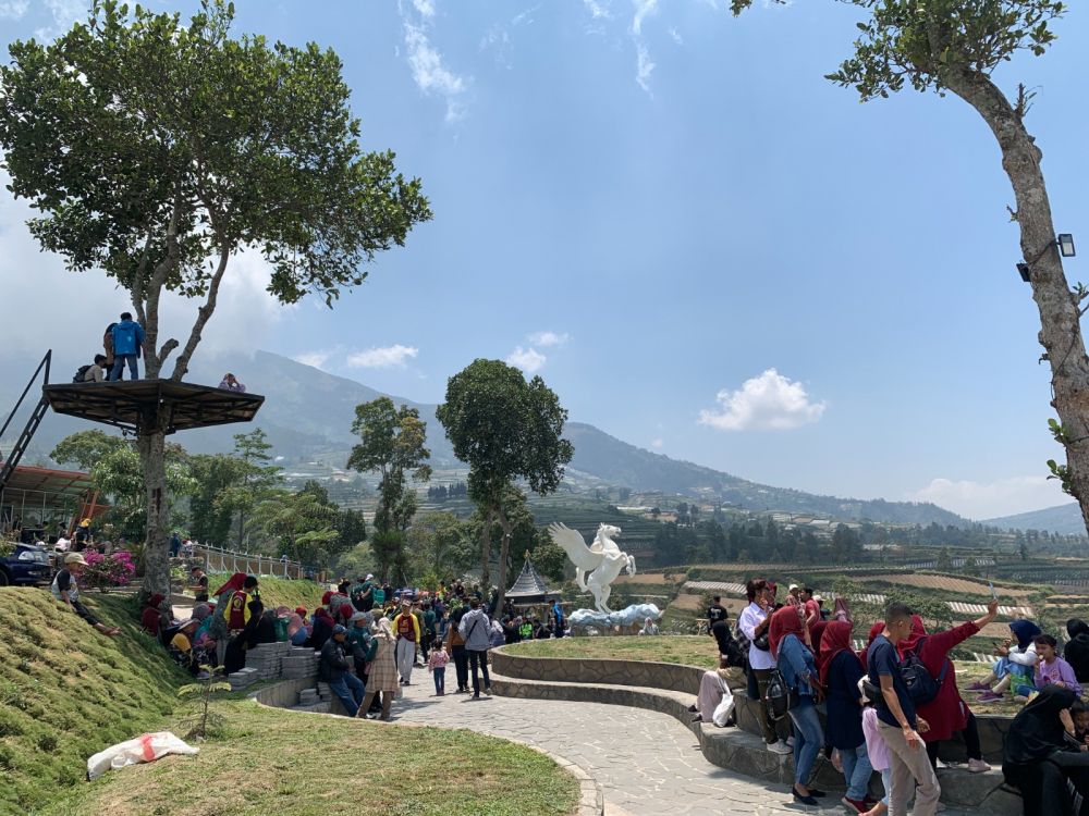 Pesona Negeri Kahyangan © 2023 brilio.net Pesona Negeri Kahyangan © 2023 brilio.net