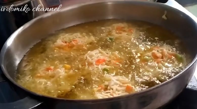 Tanpa tepung beras, ini cara bikin bakwan yang garing dan nggak berminyak cukup tambah 1 bahan makanan