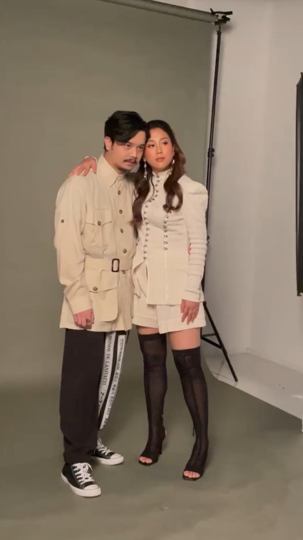 Sherina dan Derby Romero jalani pemotretan © berbagai sumber