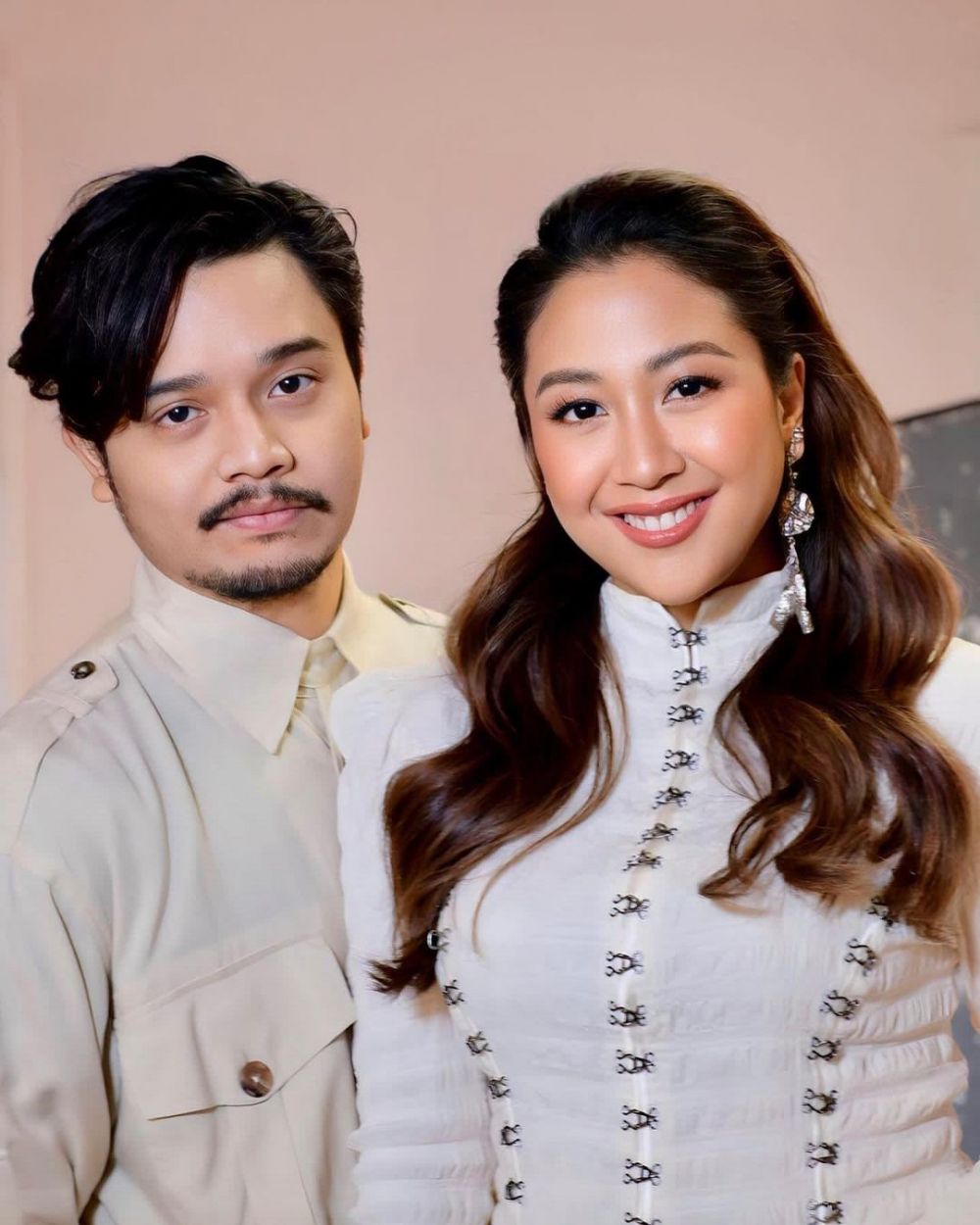 Sherina dan Derby Romero jalani pemotretan © berbagai sumber