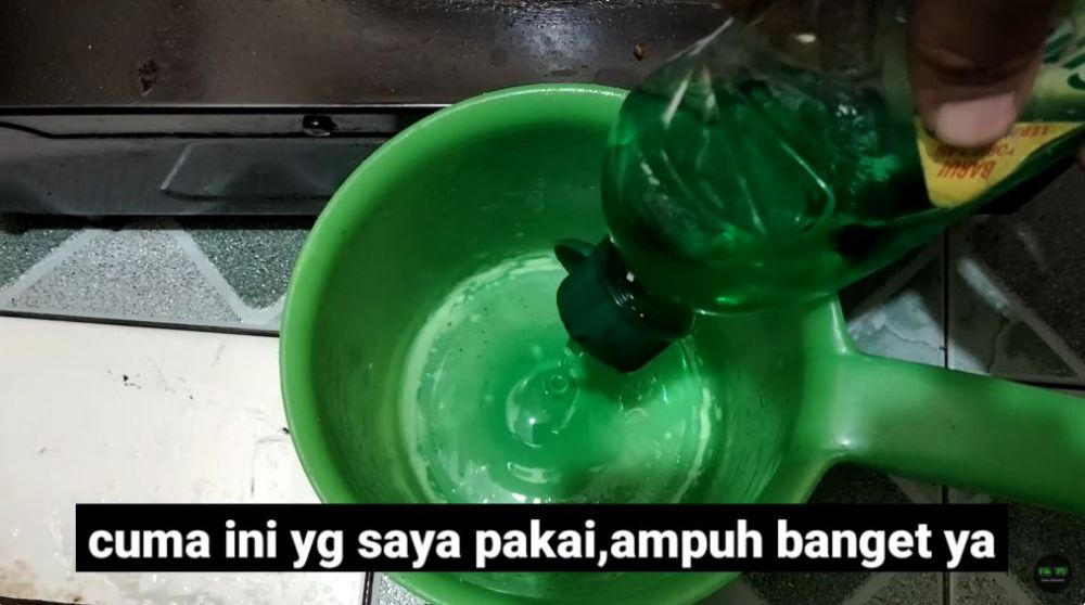 Tanpa sitrun dan air panas, begini cara bersihkan selang dan regulator tabung gas dalam waktu 3 menit