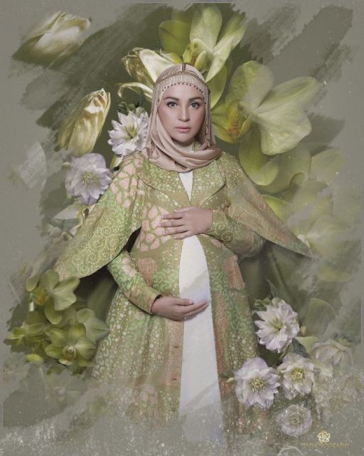 maternity shoot anak kedua tema bunga © instagram maternity shoot anak kedua tema bunga © instagram