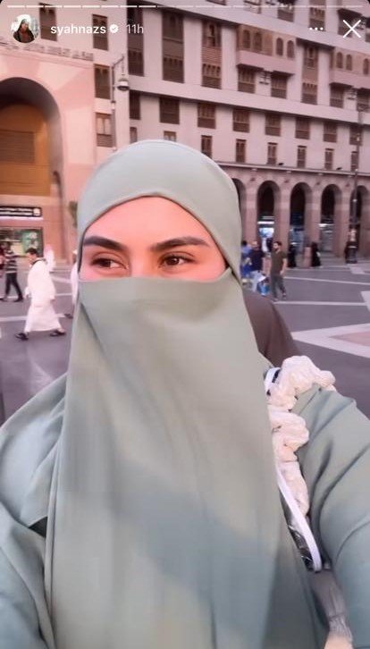 momen syahnaz sadiqah dan jeje govinda jalani umrah © berbagai sumber
