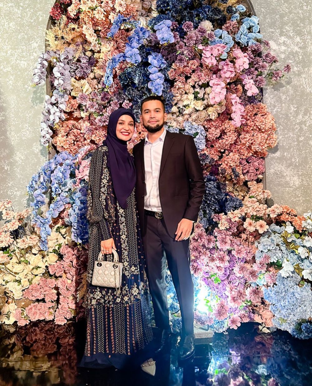 pesona pesinetron era 2000-an saat kondangan © berbagai sumber pesona pesinetron era 2000-an saat kondangan © berbagai sumber