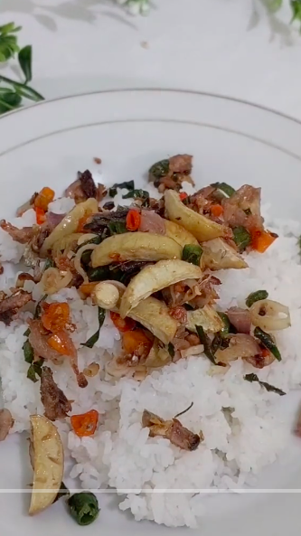 Bukan pakai larutan garam, ini cara ampuh mengurangi rasa asin pada ikan peda dengan 1 bahan sederhana