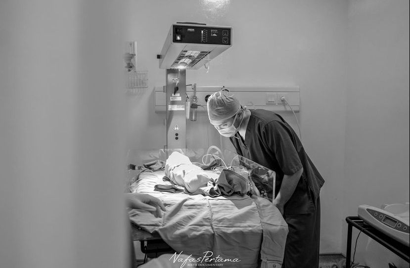 proses persalinan istri reiner manopo © instagram