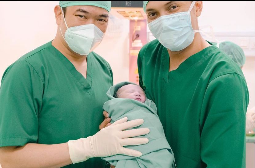 proses persalinan istri reiner manopo © instagram