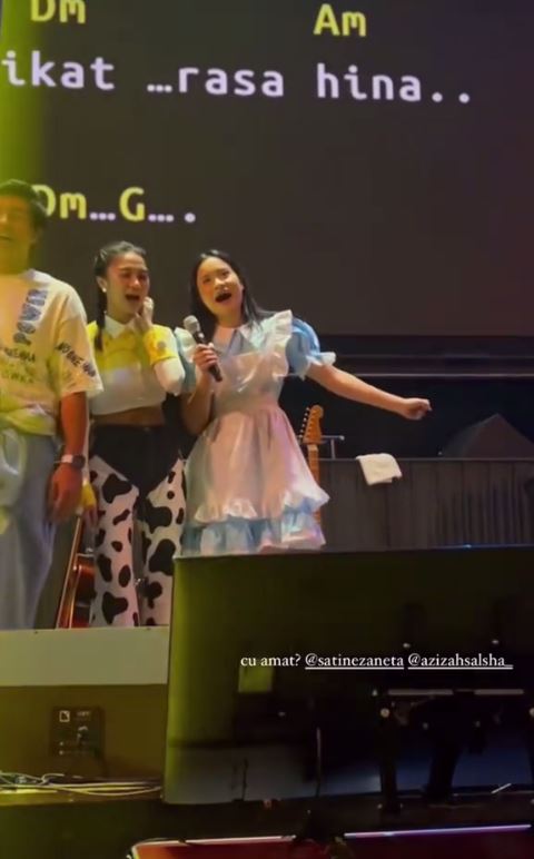 Azizah Salsha dan Satine Zaneta mirip © 2023 brilio.net