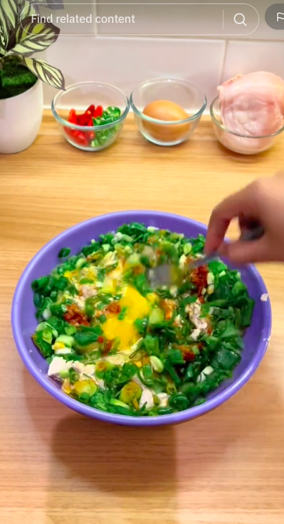 Bukan ditambah tepung atau tahu, ini trik bikin telur dadar semakin tebal cuma pakai 1 bahan makanan