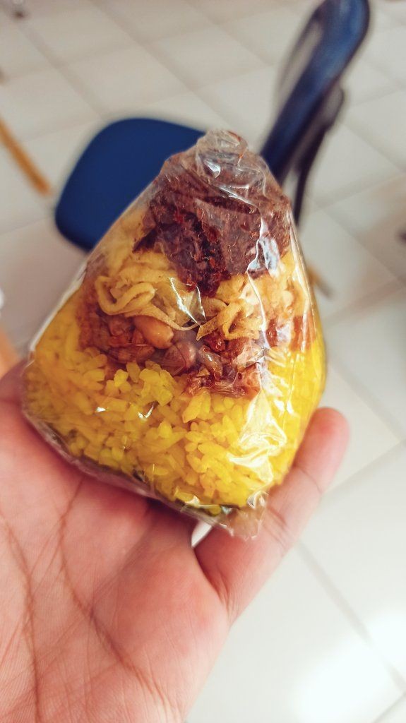 makanan dibungkus © berbagai sumber