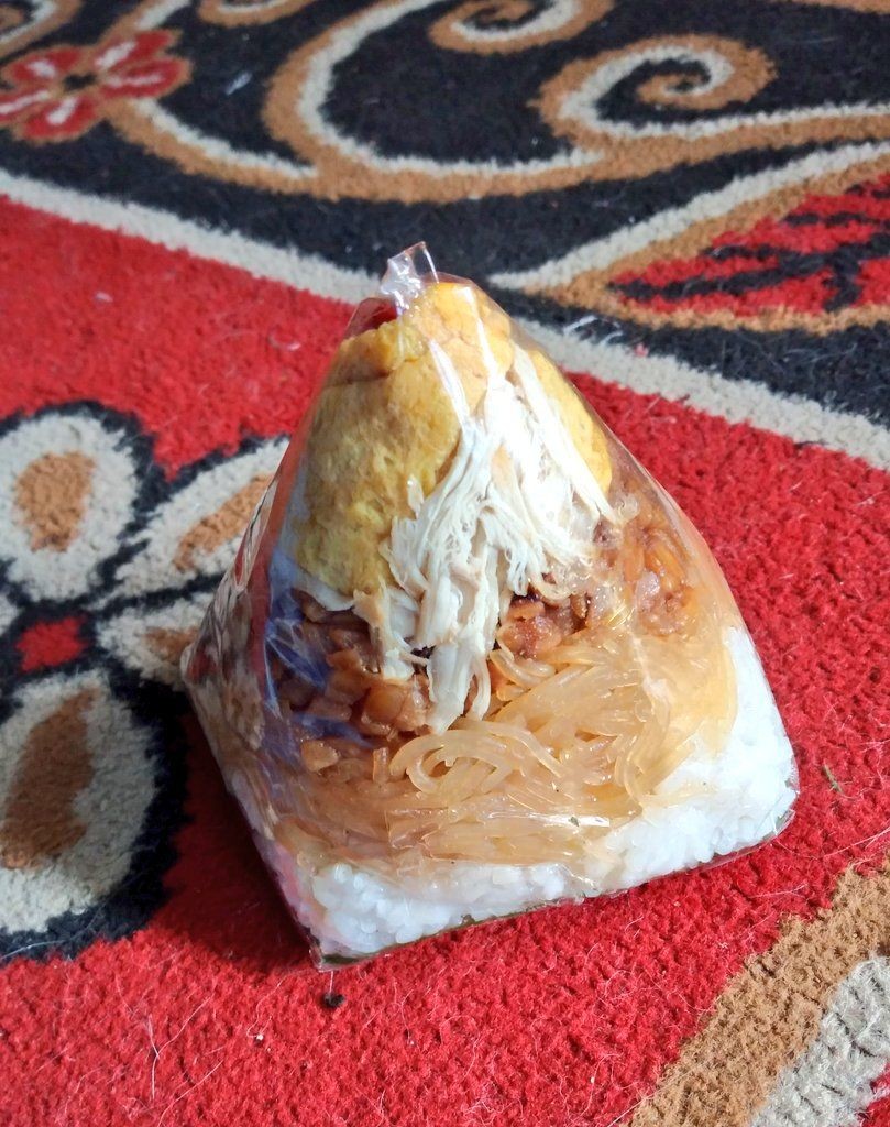 makanan dibungkus © berbagai sumber