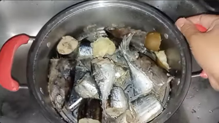 Bukan direbus air garam, ini trik mengolah ikan tongkol agar tak bikin gatal pakai 2 bahan dapur