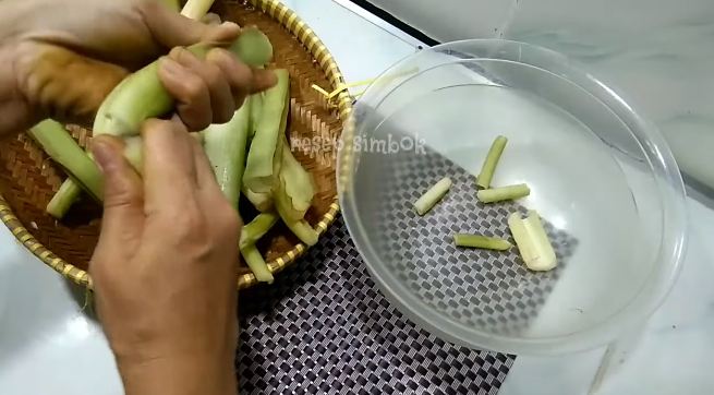 Tak direndam asam jawa, ini cara jitu hilangkan getah lompong agar tak bikin gatal pakai 1 bahan dapur