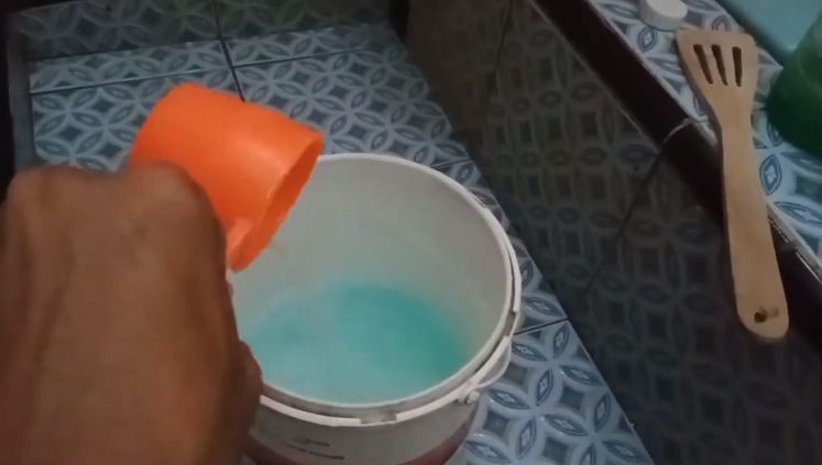 Tanpa sitrun, ini cara ampuh mengubah lap dapur dekil jadi bersih lagi pakai 1 bahan sederhana