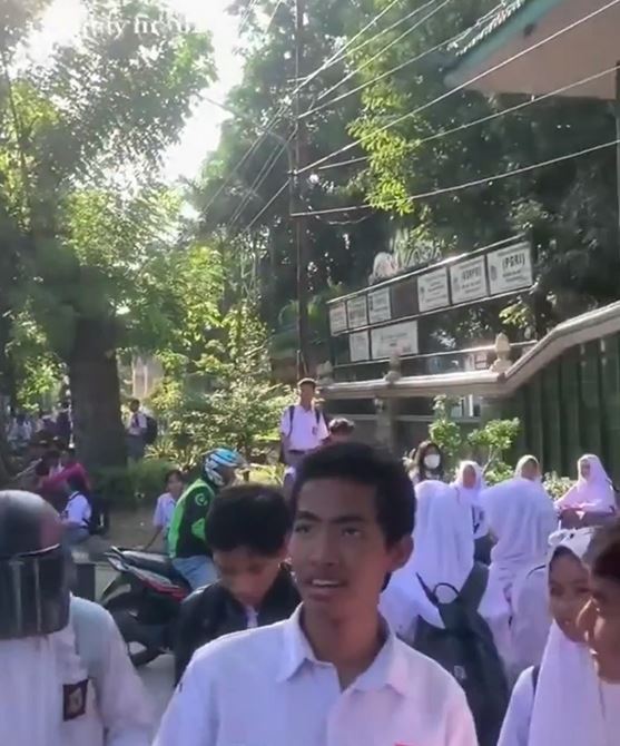 Penampakan kocak bus ngenes abis tapi bisa jalan Instagram