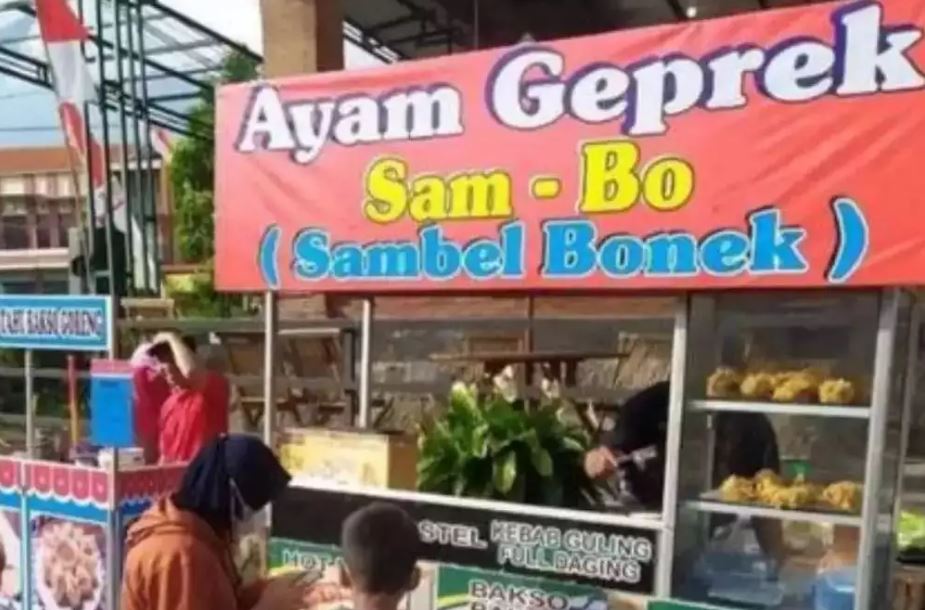 Potret kocak spanduk nama warung pakai singkatan Berbagai sumber