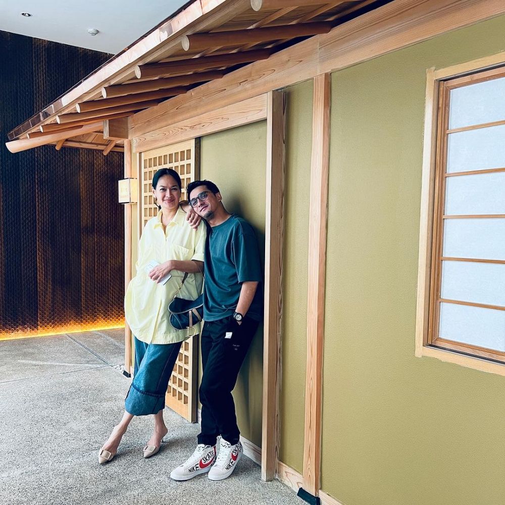  potret ricky harun & donna harun bak kakak adik © berbagai sumber