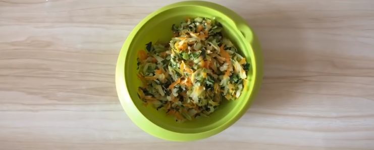 Tanpa tempe atau tahu, ini trik masak telur dadar yang tebal dan padat cukup tambah 1 bahan makanan