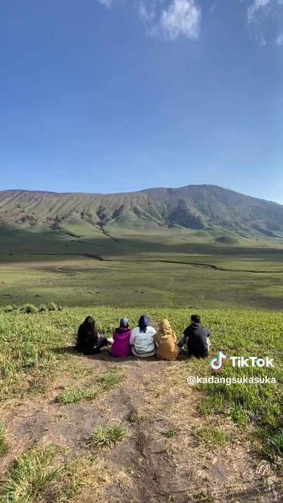 Potret bromo mulai menghijau © TikTok Potret bromo mulai menghijau © TikTok