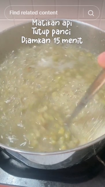 Tanpa panci presto, ini trik merebus kacang hijau agar empuk dan merekah hanya dalam 5 menit