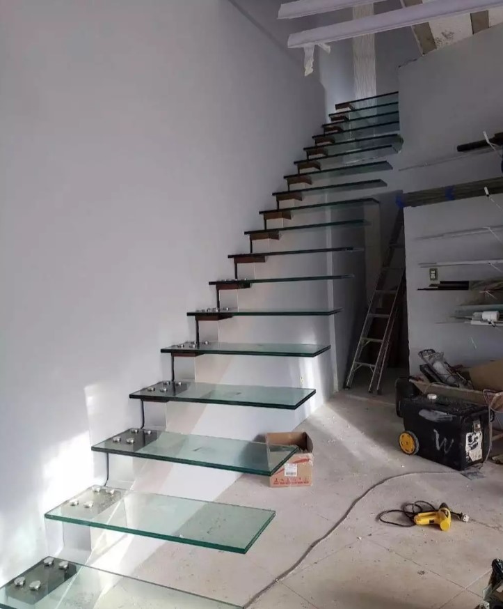 Benda merepotkan saat dipakai Berbagai sumber