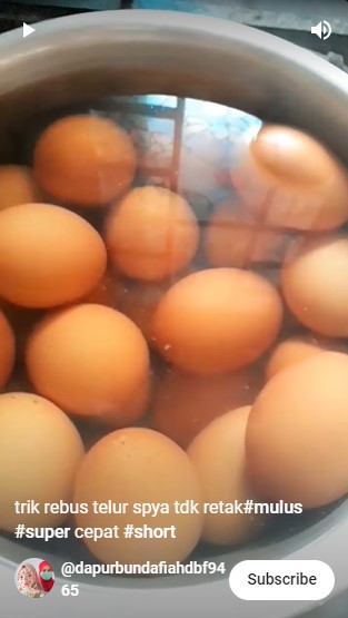 Tak perlu ditambah garam atau cuka, ini trik merebus telur agar hasilnya tidak retak dan mudah dikupas