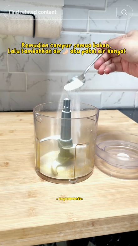 Bukan pakai garam, ini cara cepat basmi noda kunyit membandel di pisau blender pakai 2 bahan dapur