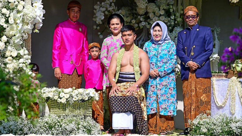 potret romantis mahfud md dan sang istri © berbagai sumber