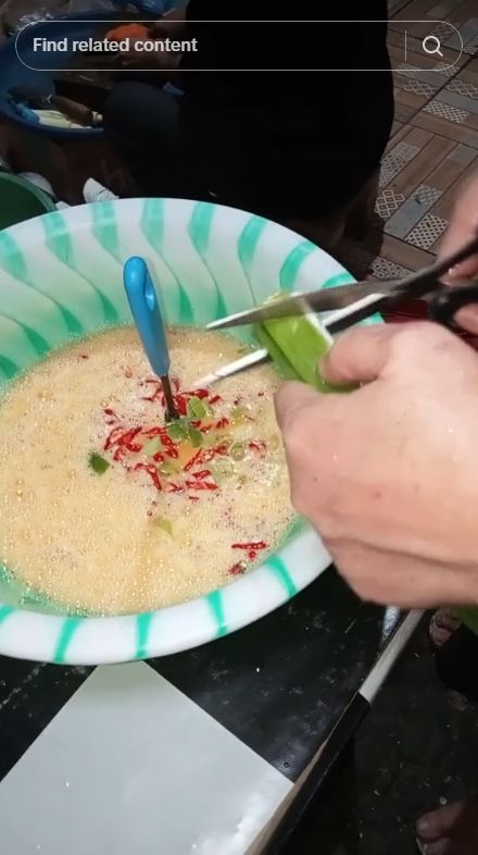 Tak perlu pakai minyak banyak, begini cara menggoreng telur dadar agar makin tebal meski tanpa tepung