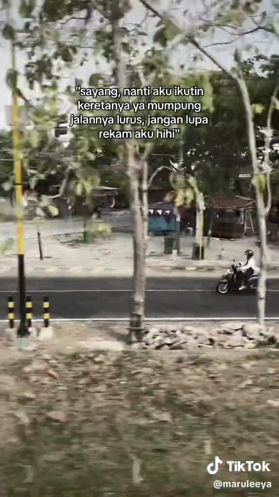 Cewek rela kejar kereta sebelum LDR-an © TikTok Cewek rela kejar kereta sebelum LDR-an © TikTok