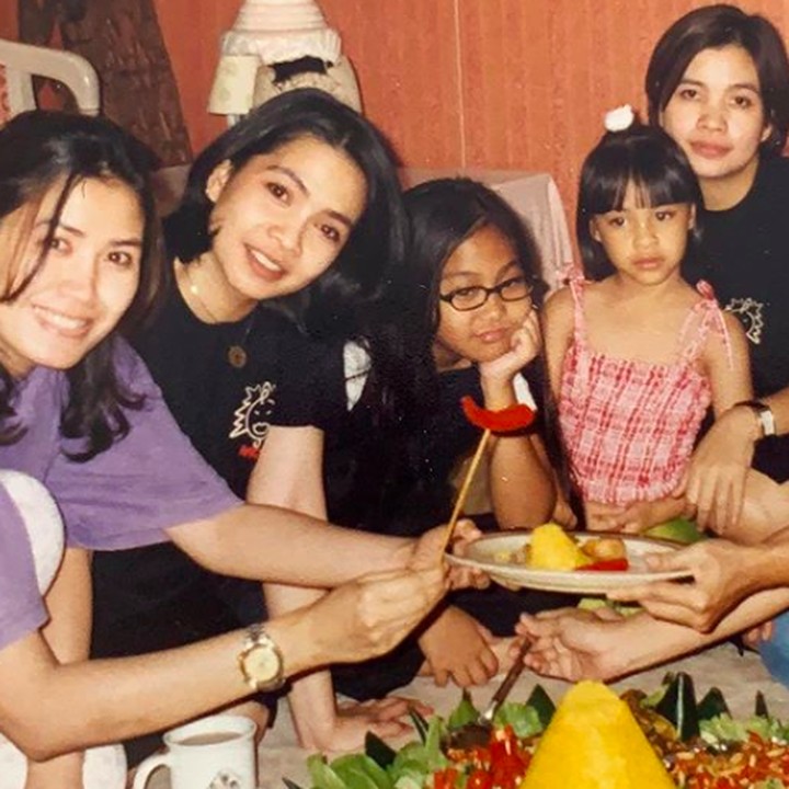 persahabatan rieta amilia dan nicky astria dulu kini © instagram persahabatan rieta amilia dan nicky astria dulu kini © instagram