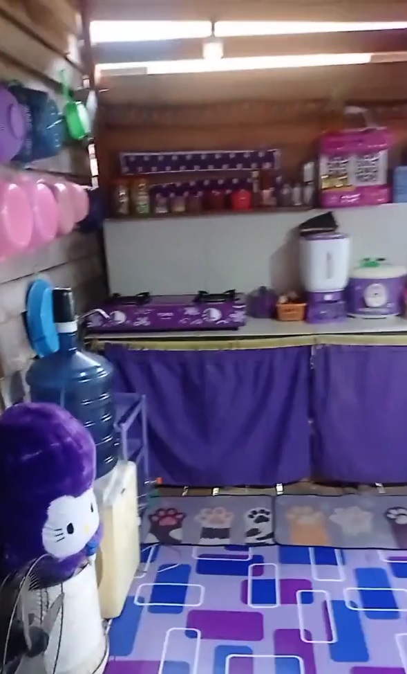 dapur kayu sederhana serba ungu bikin makin rajin masak © berbagai sumber dapur kayu sederhana serba ungu bikin makin rajin masak © berbagai sumber