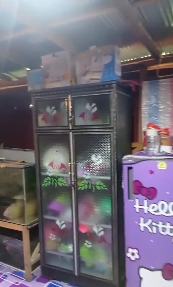 dapur kayu sederhana serba ungu bikin makin rajin masak © berbagai sumber dapur kayu sederhana serba ungu bikin makin rajin masak © berbagai sumber