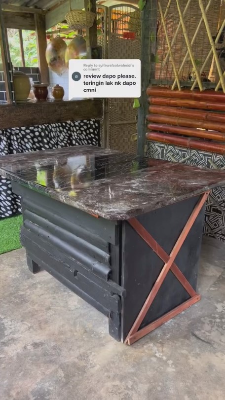 dapur kayu pakai kompor tungku © 2023 brilio.net  dapur kayu pakai kompor tungku © 2023 brilio.net