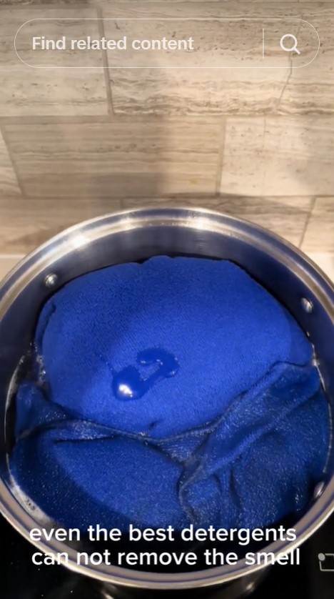 Tak perlu cuka atau baking soda, begini cara cepat bersihkan lap dapur agar bebas bau dan bakteri