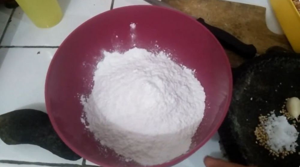 Trik bikin adonan rempeyek yang renyah tahan lama dan tak berminyak, cukup tambah 2 bahan dapur